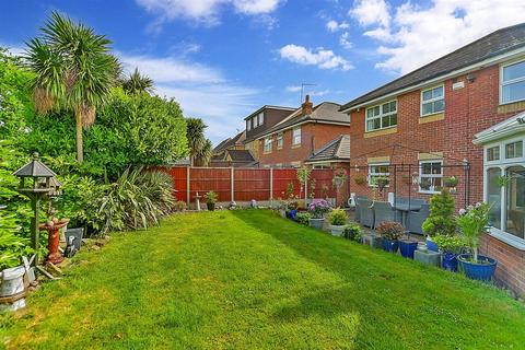 4 bedroom detached house for sale, Recreation Way, Sittingbourne, Kent