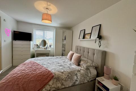 16 Eugene Way, Eastbourne, BN23 5BH