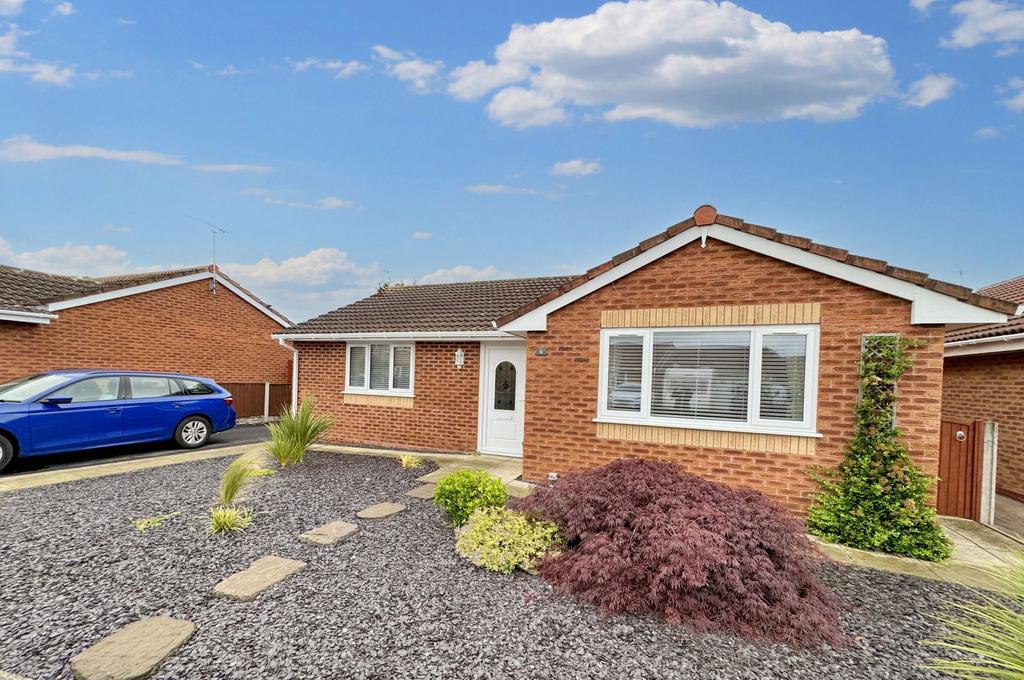Maes Seiriol, Pensarn, Conwy, LL22 7RZ 2 bed detached bungalow for sale