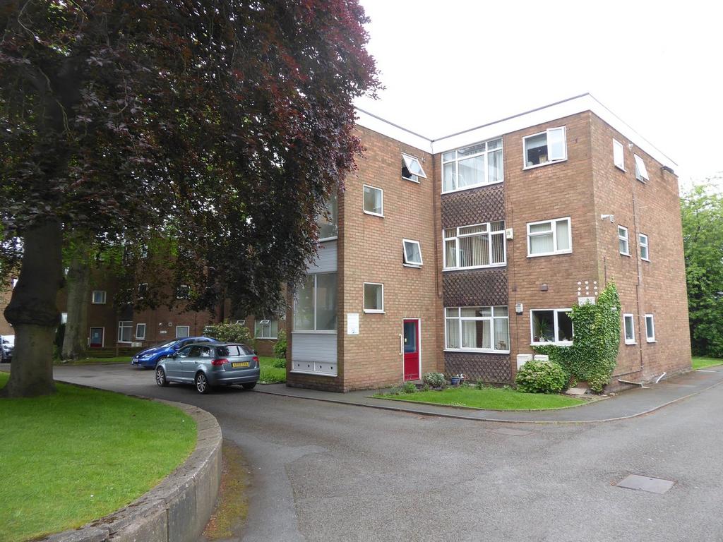 Lichfield Road, Rushall, Walsall, WS4 2 bed flat for sale £55,000