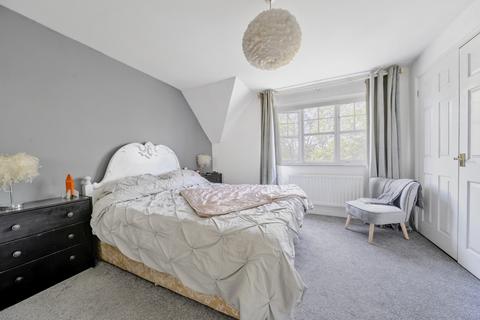6 Lee Mews, 226 Croydon Road, Beckenham, BR3 4DL