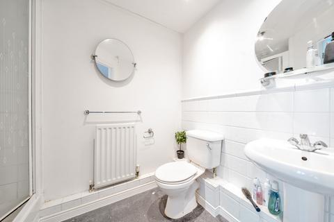 6 Lee Mews, 226 Croydon Road, Beckenham, BR3 4DL