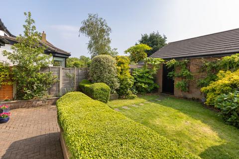 3 bedroom cottage for sale, Weeton Road, Wesham PR4