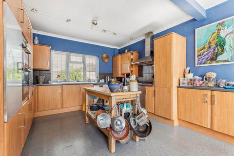 3 bedroom detached house for sale, Pinner Road, Oxhey