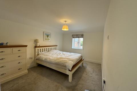 4 bedroom house to rent, Lisona Court, Somerton