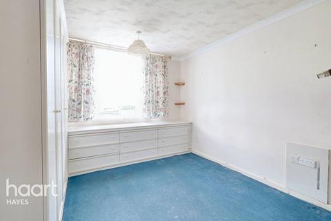 15b Down Way, Northolt, UB5 6PG