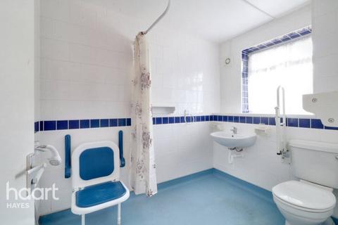 15b Down Way, Northolt, UB5 6PG