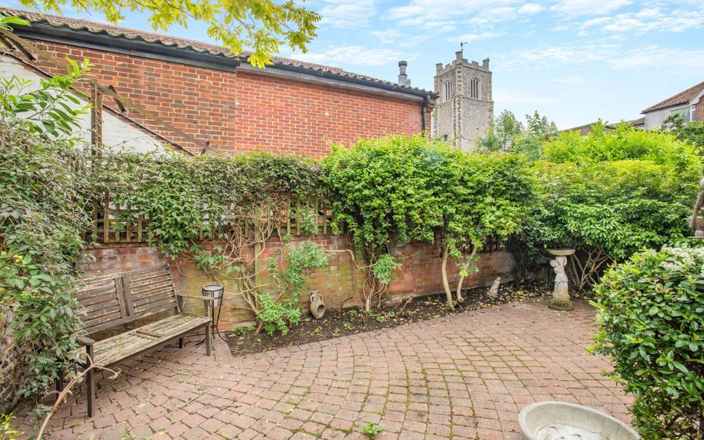 Courtyard Garden