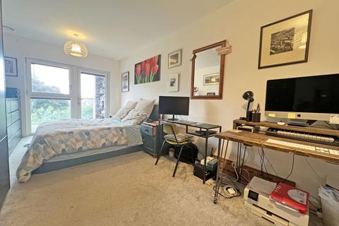 3 bedroom apartment for sale, Lyall House, 1 Ironworks Way, London, E13