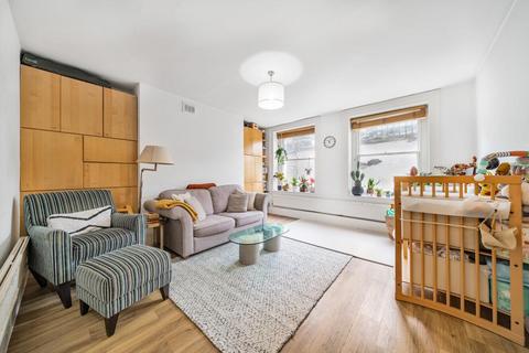 1 bedroom flat for sale, Arundel Square, Holloway