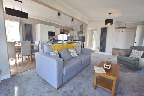 2 bedroom lodge for sale, Pevensey Bay Holiday Park