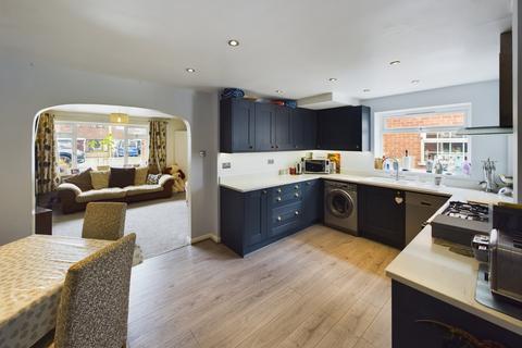 91 Monarch Drive, Worcester, WR2 6EU