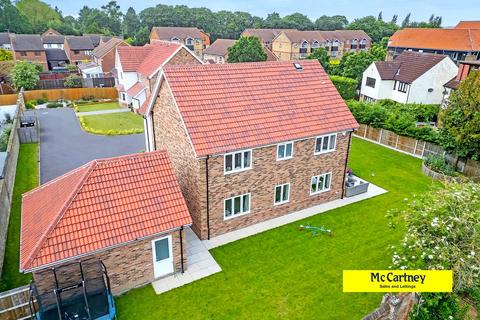 6 bedroom detached house for sale, Redmayne Drive, Chelmsford, CM2