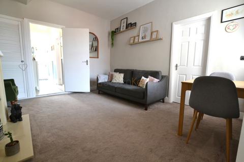 2 bedroom flat for sale, Caris Street, Gateshead, Tyne and Wear