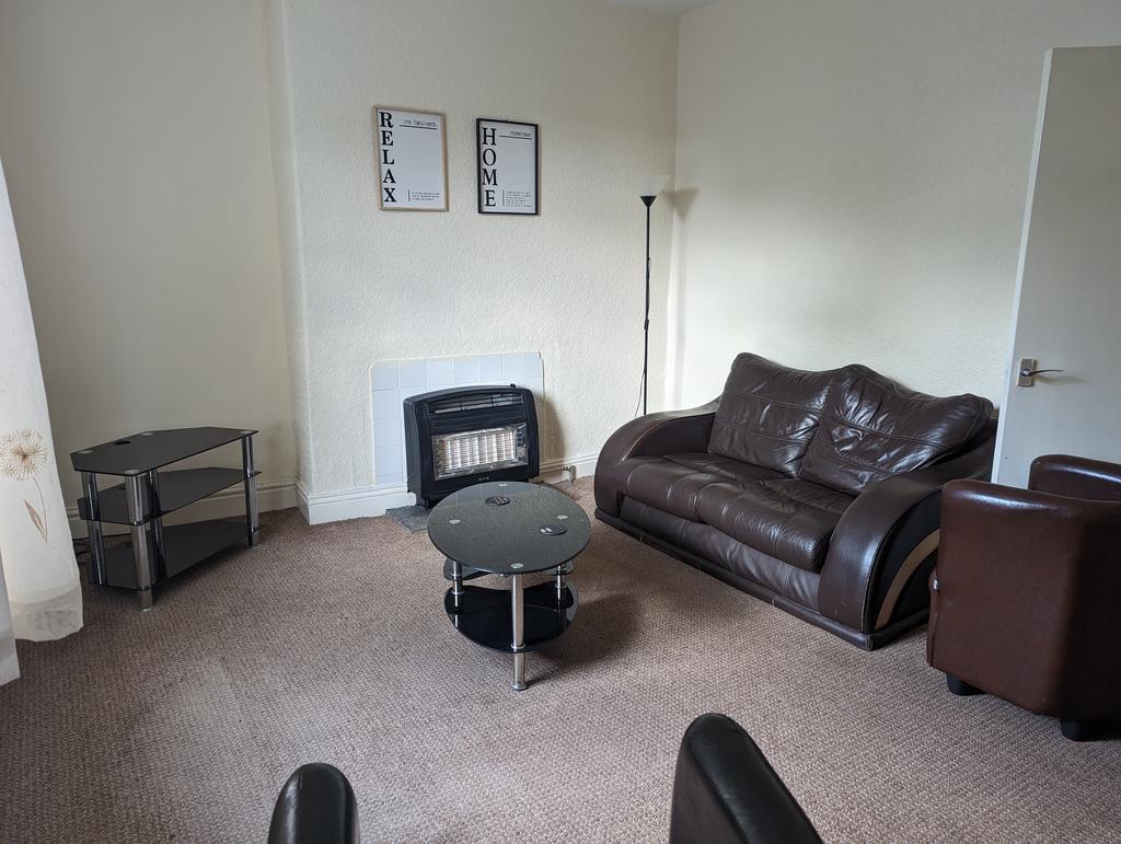 Albert Road, Barnoldswick BB18 1 bed flat to rent £450 pcm (£104 pw)