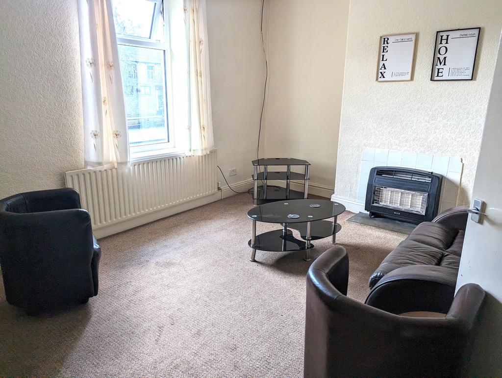 Albert Road, Barnoldswick BB18 1 bed flat to rent £450 pcm (£104 pw)