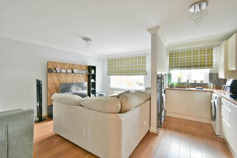 2 bedroom ground floor flat for sale, Lovat Mead, St Leonards-on-Sea, TN38