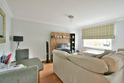 2 bedroom ground floor flat for sale, Lovat Mead, St Leonards-on-Sea, TN38