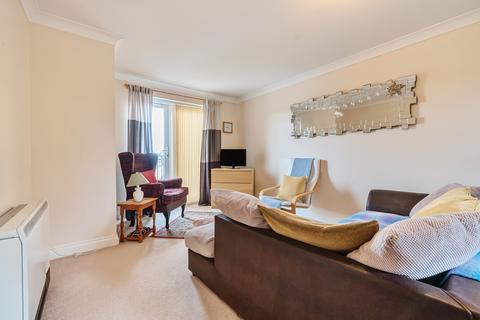 2 bedroom apartment for sale, Harvester Court 3 Poppy Terrace, Carterton, Oxfordshire, OX18