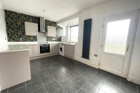 2 bedroom semi-detached house to rent, Ennerdale Road, Leigh