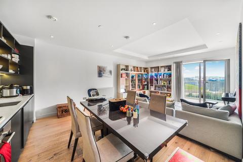 3 bedroom apartment for sale, Botanic Square London E14