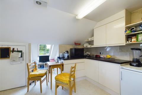 2 bedroom flat for sale, Yelverton, Devon