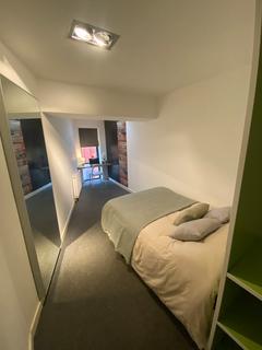 6 bedroom terraced house to rent, 19 Whitegate Road, Huddersfield, HD4