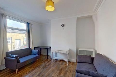 3 bedroom house to rent, Kelsall Terrace, , Hyde Park,, Leeds