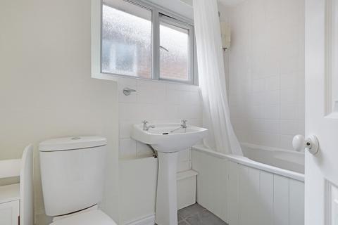81c Russell Road, Buckhurst Hill, IG9 5QF
