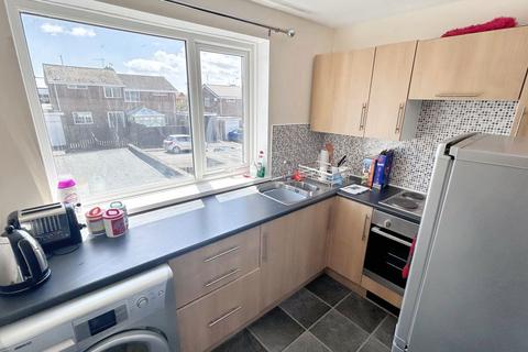 2 bedroom flat for sale, Lyndhurst Road, North Seaton, Ashington, Northumberland, NE63 9SS