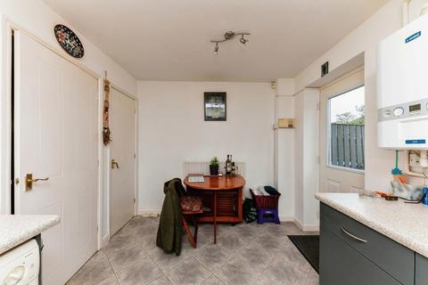 39 Buckingham Grove, Scartho Top, Grimsby, DN33 3RR