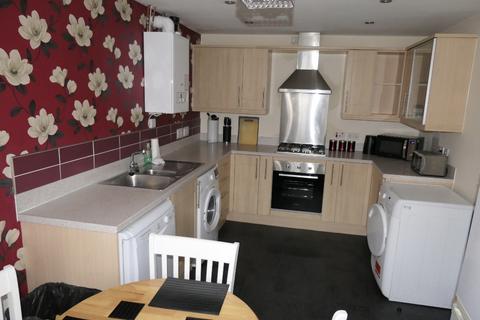 4 bedroom semi-detached house to rent, Chervil Close, Newcastle-under-Lyme ST5