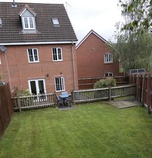 4 bedroom semi-detached house to rent, Chervil Close, Newcastle-under-Lyme ST5