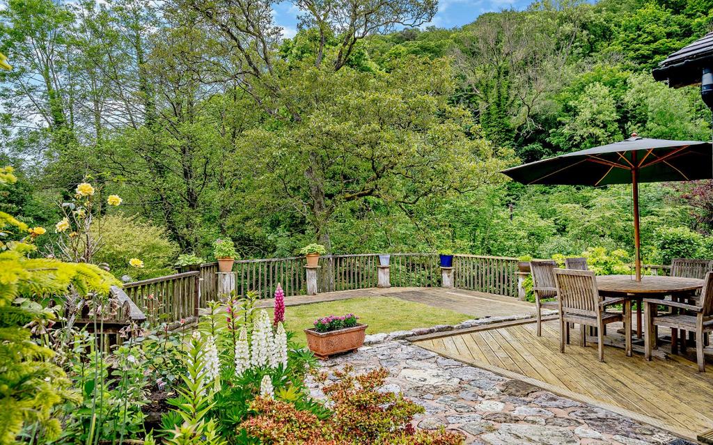 Decking Seating