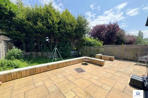 85 Severn Road, Oadby, Leicester, LE2 4FW