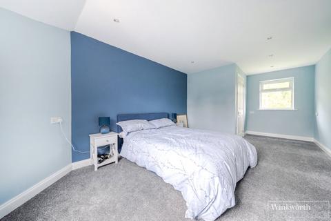 7 Chewter Close, Bagshot, GU19 5ND