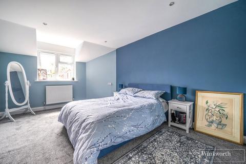 7 Chewter Close, Bagshot, GU19 5ND
