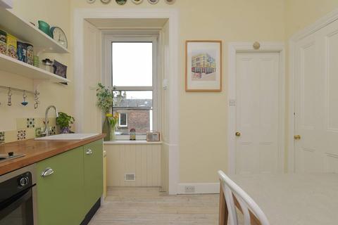 5 Ryehill Place, Edinburgh, EH6 8EP