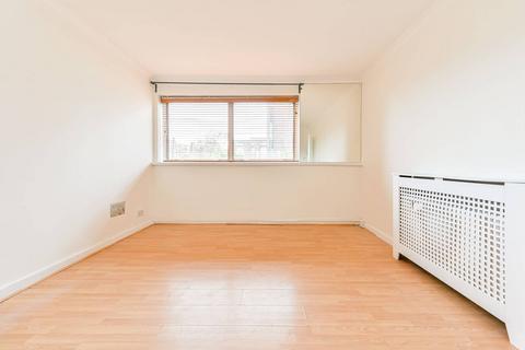 2 bedroom flat to rent, Parkgate Road, Battersea, London, SW11