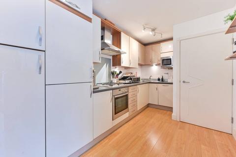 2 bedroom flat to rent, Falcon Road, Battersea, London, SW11