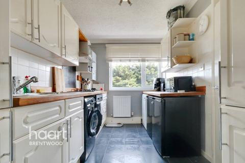2 bedroom flat for sale, Ongar Road, BRENTWOOD