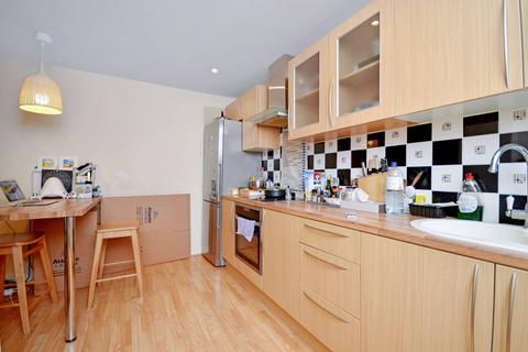 1 bedroom flat to rent, Featherstone Street, Old Street, London, EC1Y