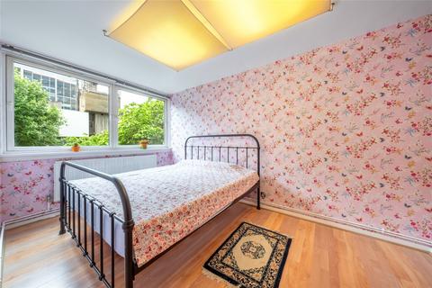 35 Warwick Crescent, London, W2 6NE