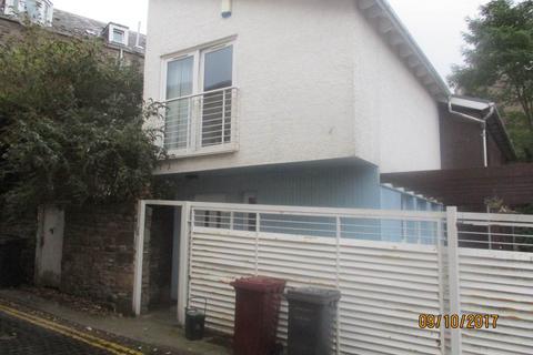 2 bedroom detached house to rent, 2A Westfield Place, ,
