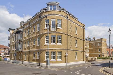 2 bedroom apartment for sale, The Waterfront, Windsor, Berkshire