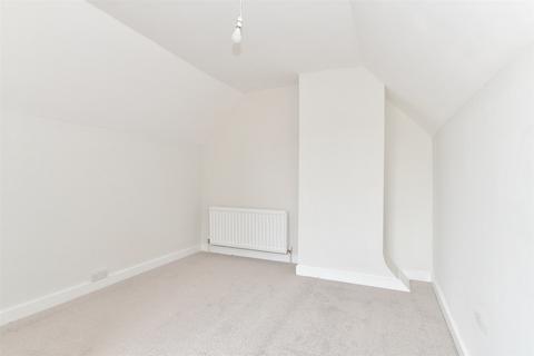 3 bedroom end of terrace house for sale, Lower Road, Faversham, Kent