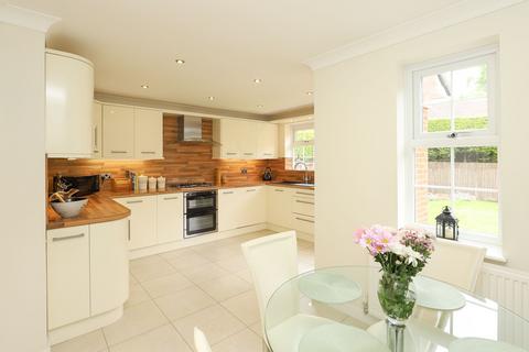 4 bedroom detached house for sale, Rectory Gardens, Sheffield S26