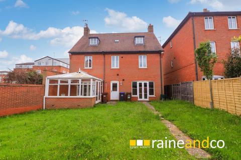 5 bedroom detached house for sale, Horsa Gardens, Hatfield