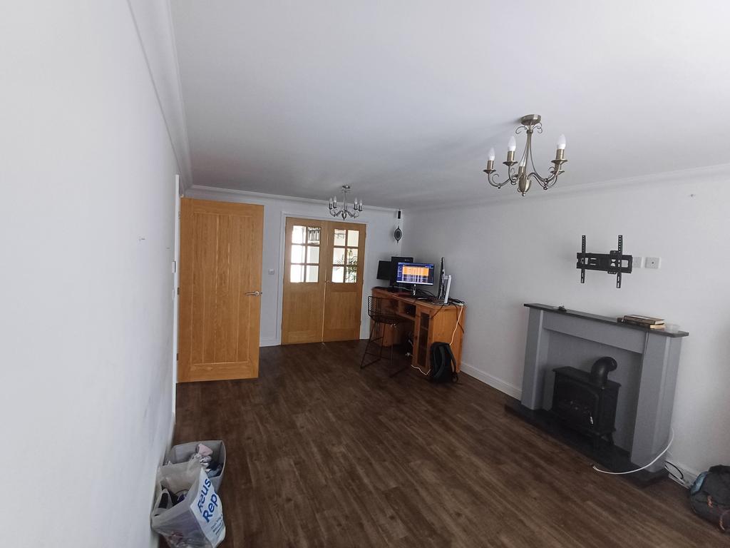 Sunflower Close, Gorleston NR31 4 bed detached house to rent £1,500
