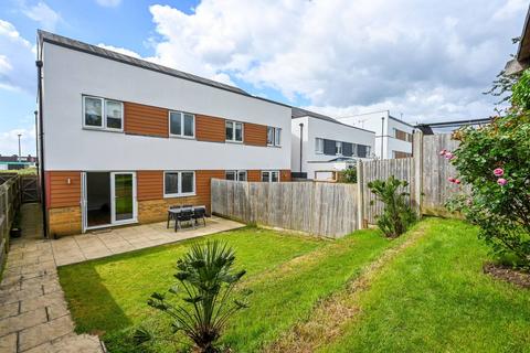 13 Meadowview Road, London, SW20 9AN